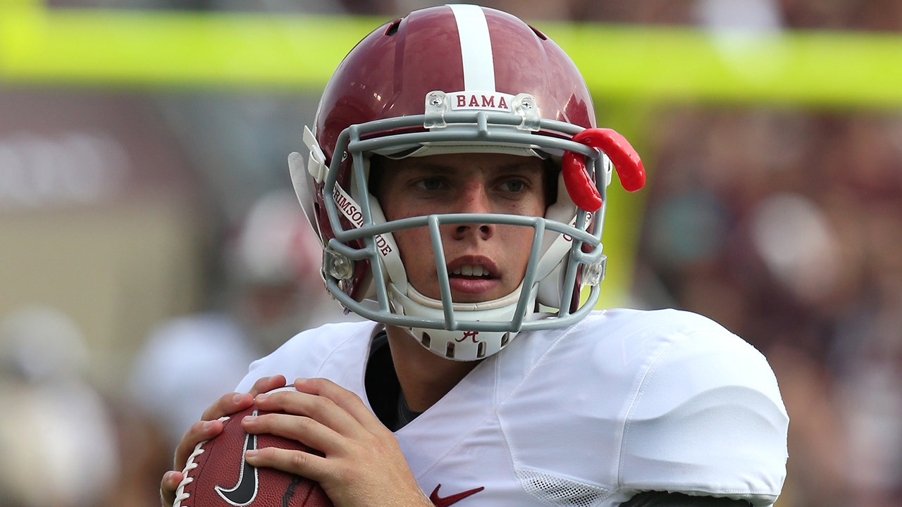 Newcomers enter Gators QB fray in year 2 under coach McElwain